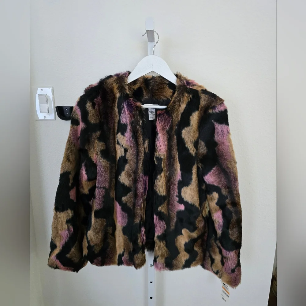 NWT bar III Faux Fur Jacket - Picture 2 of 10